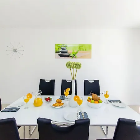 Apartman V *
