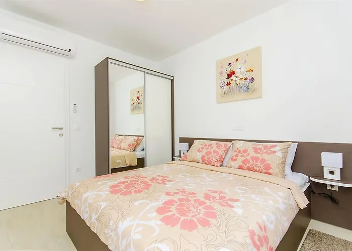 V Apartman *